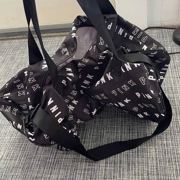 PINK black and white Duffle - Picture 3 of 4